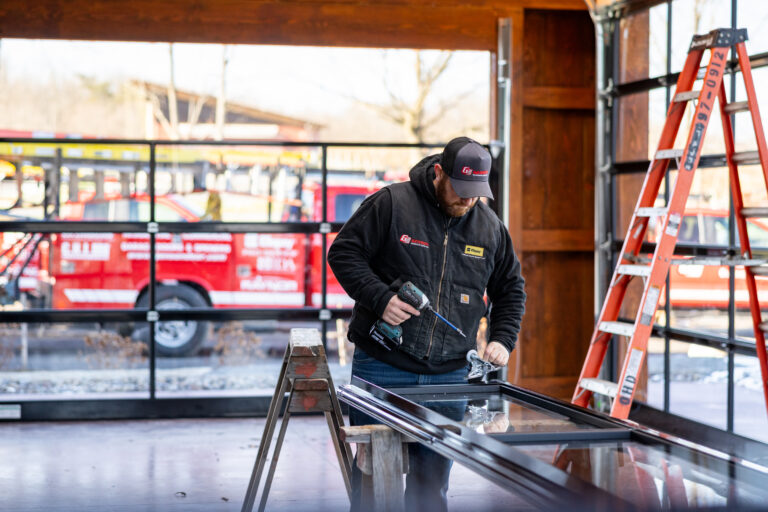 genson employee working